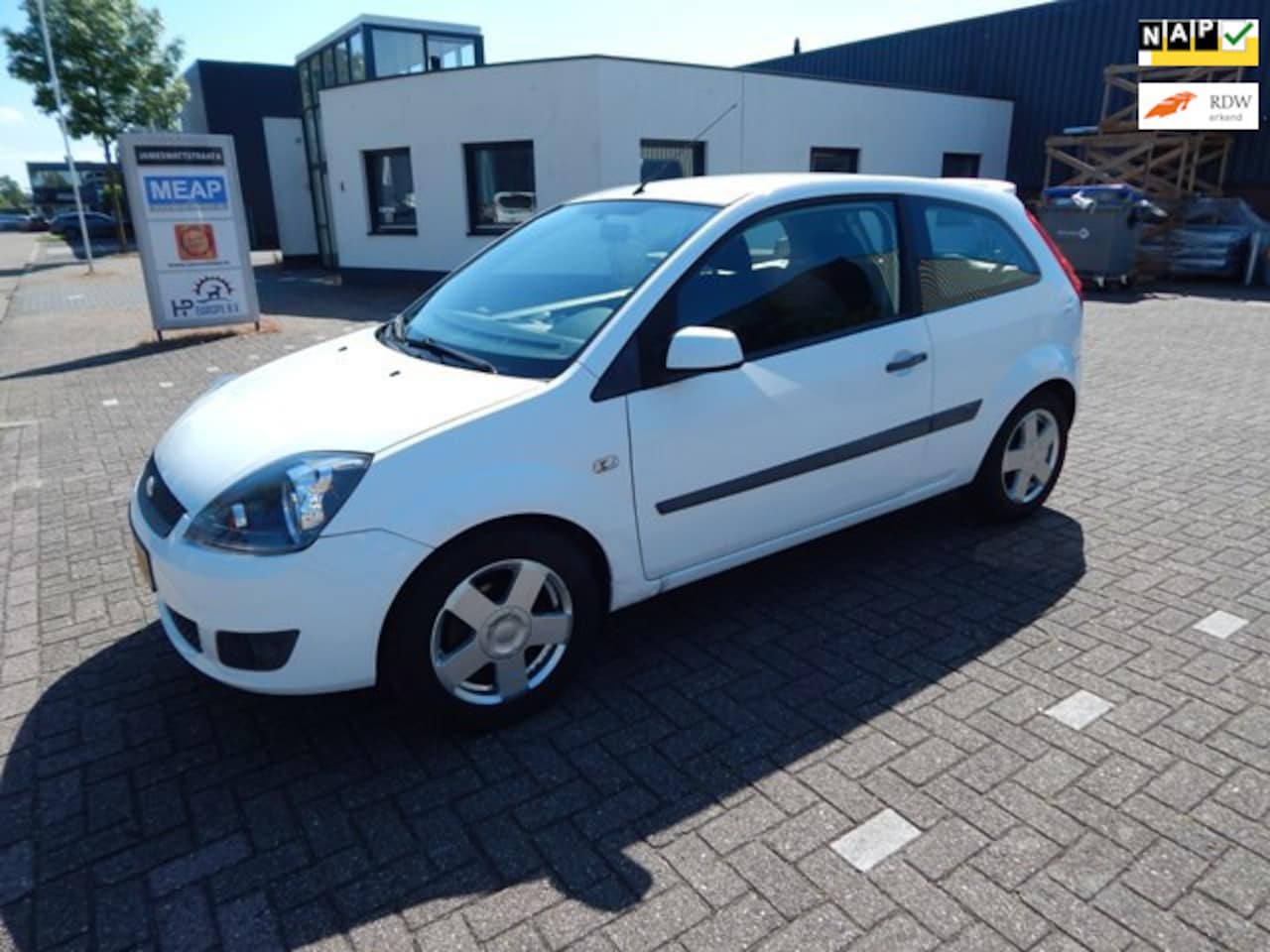 Ford Fiesta - 1.3-8V Futura AIRCO - AutoWereld.nl