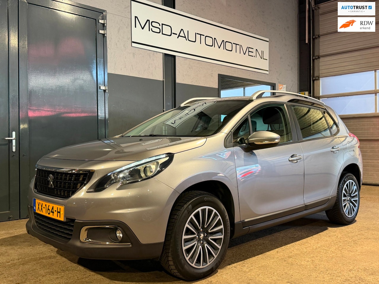 Peugeot 2008 - 1.2 PureTech Blue Lion NAP|CAMERA|CARPLAY|Distributie vervangen ! - AutoWereld.nl