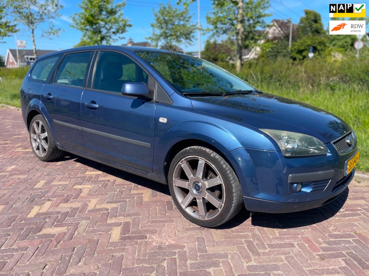 Ford Focus Wagon - 1.6-16V Futura-Airco - AutoWereld.nl