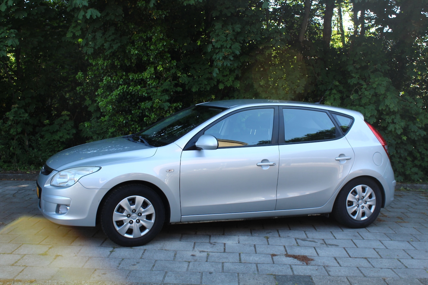 Hyundai i30 - 1.6i Dynamic APK nieuw airco trekhaak afneembaar - AutoWereld.nl