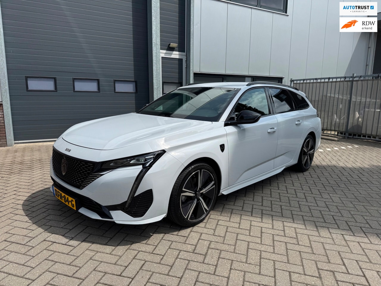 Peugeot 308 SW - 1.2 PureTech GT Automaat, Focal Sound, Alcantara, Camera, etc. - AutoWereld.nl