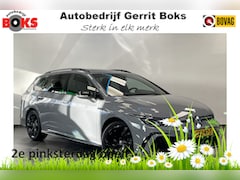 Volkswagen Golf - 1.5 eTSI R-Line Business+ R-Line Panoramadak Trekhaak 2e Pinksterdag geopend van 12:00 tot