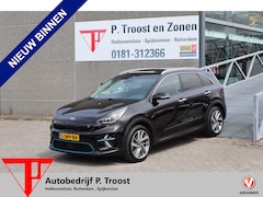 Kia e-Niro - DynamicPlusLine 64 kWh Soh 99% Dealeronderhouden Achteruitrijcamera/Apple carplay/Adaptiev
