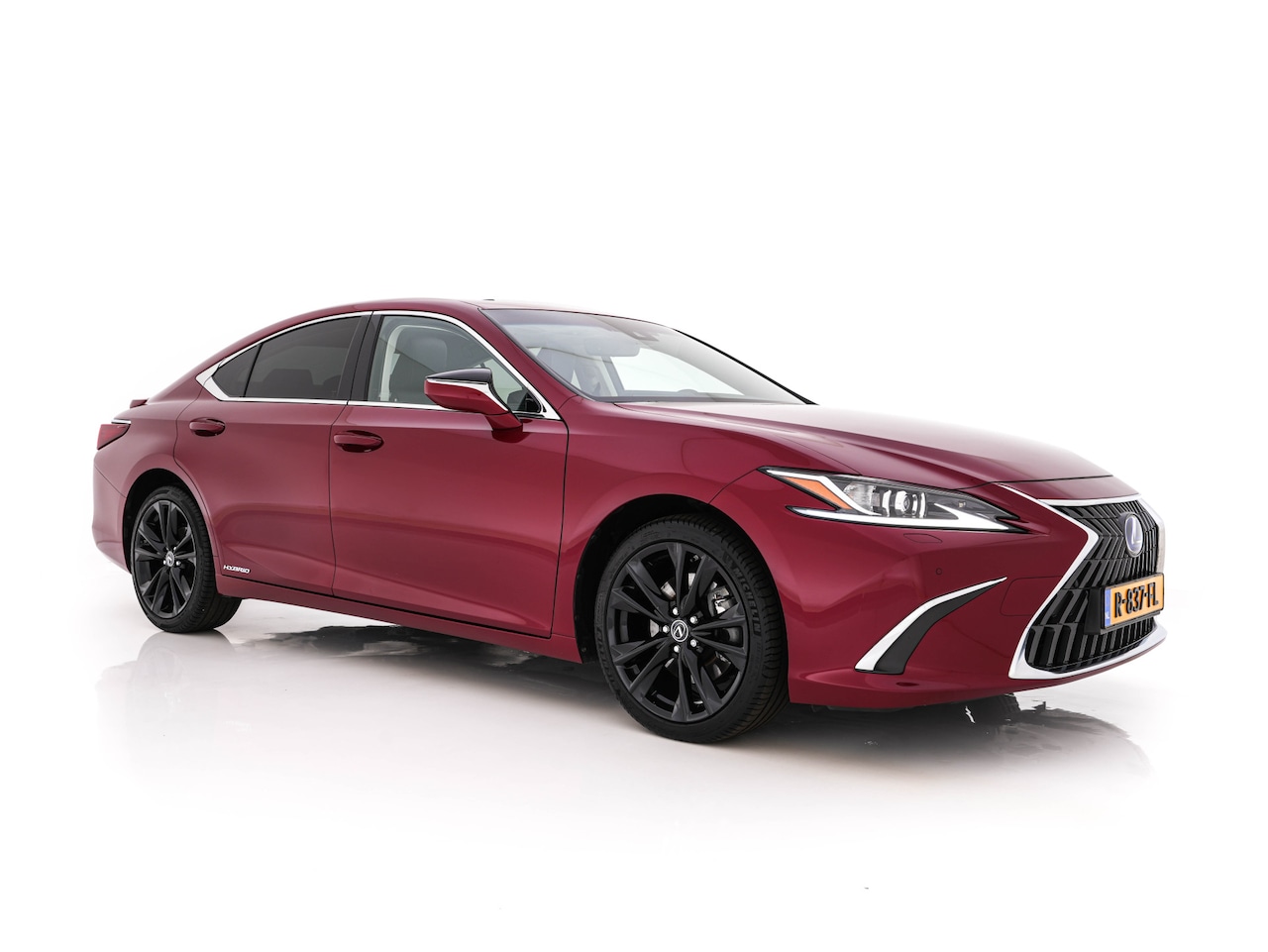 Lexus ES - 300h Business Line (INCL.BTW) Aut. *PANO | LEATHER | FULL-LED | ADAPTIVE-CRUISE | BLIND-SP - AutoWereld.nl