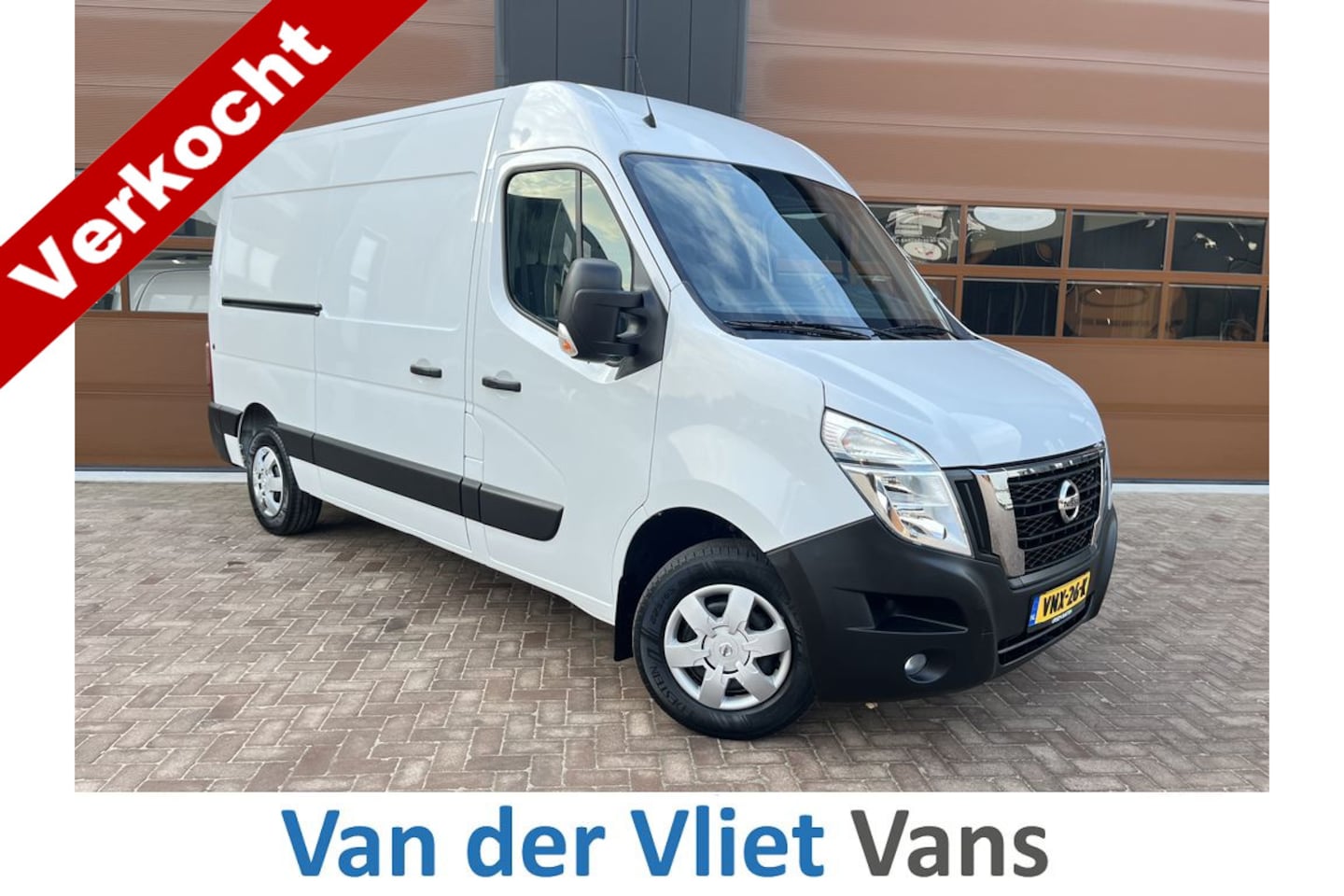 Nissan Interstar - 2.3 dCi 136pk E6 L2H2 N-Connecta 3p BPM Vrij! Lease €287 p/m, Navi, Camera, PDC, Airco, Tr - AutoWereld.nl