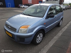 Ford Fusion - 1.4-16V Ghia