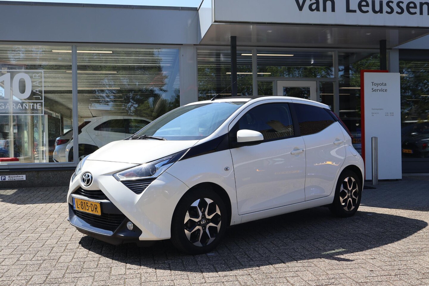 Toyota Aygo - 1.0 VVT-I X-CITE LM-VELGEN DAB AIRCO SCHUIFDAK 1E EIG - AutoWereld.nl