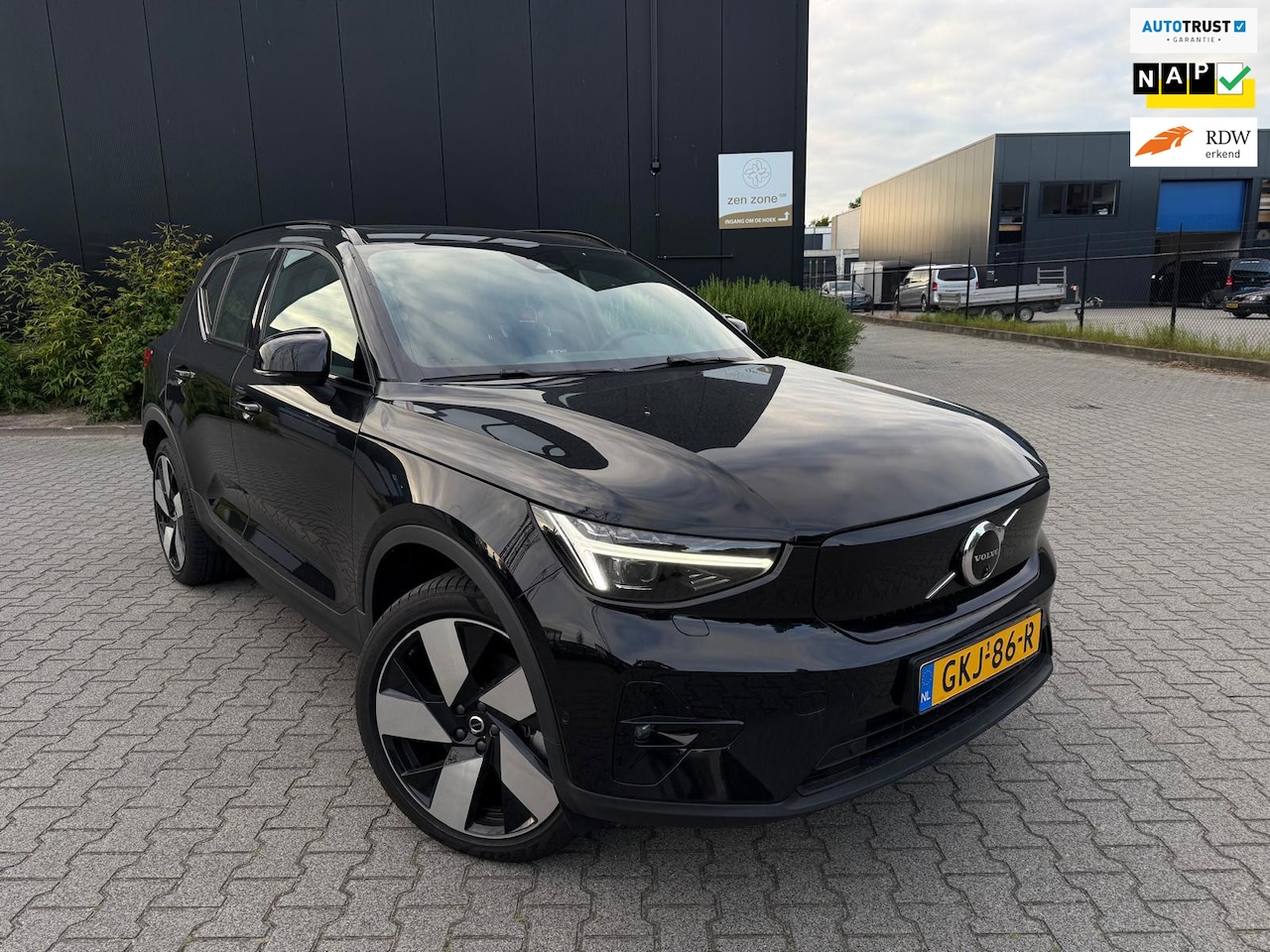 Volvo EX40 - Twin Motor Performance Ultra 82 kWh Twin Motor Performance Ultra 82 kWh - AutoWereld.nl