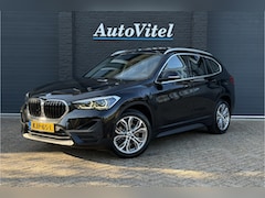 BMW X1 - xDrive25e | Panodak | Camera | Sportstoelen | LED | Elektrische klep | NAVI