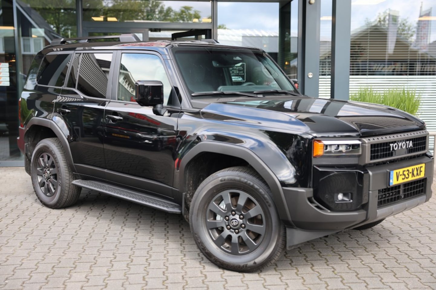 Toyota Land Cruiser 250 - 2.8 D-4D 5DRS ELEGANCE A/T VAN B-STYL BPM VRIJ - AutoWereld.nl