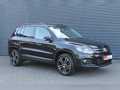 Volkswagen Tiguan - 1.4 TSi Bluemotion ComfortenDesign Uitv. NAVIGATIE