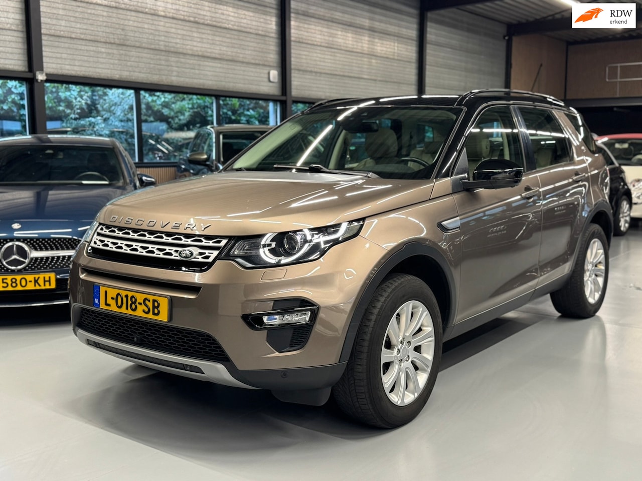 Land Rover Discovery Sport - 2.2 SD4 4WD HSE Pano/Led/360* - AutoWereld.nl