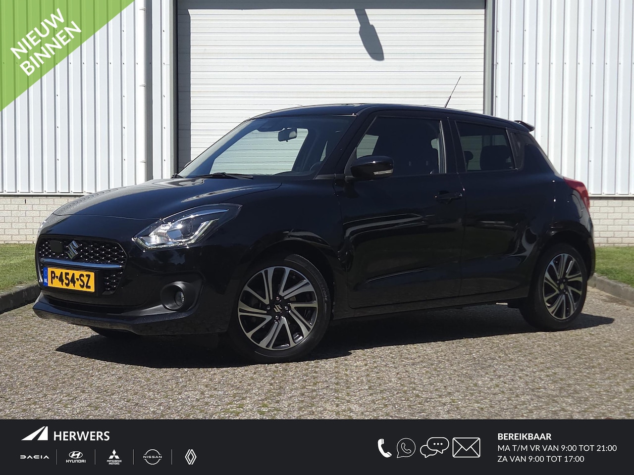 Suzuki Swift - 1.2 Style Smart Hybrid / Sport Uitlaat / Dodehoekdetectie / Stoelverwarming / Achteruitrij - AutoWereld.nl