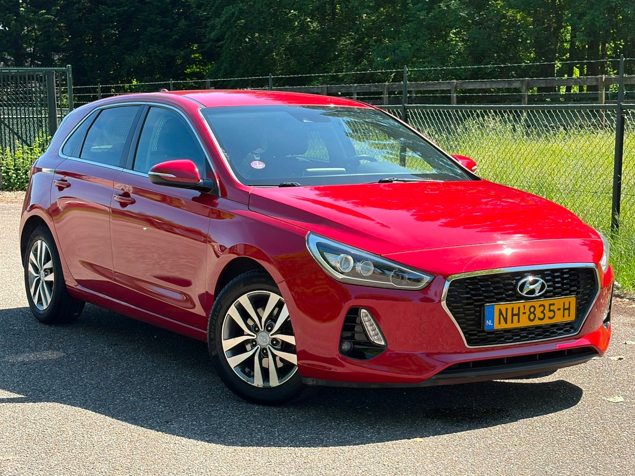 Hyundai i30 - 1.0 T-GDI First Edition /Xenon/Navi/Carplay/Camera/ - AutoWereld.nl