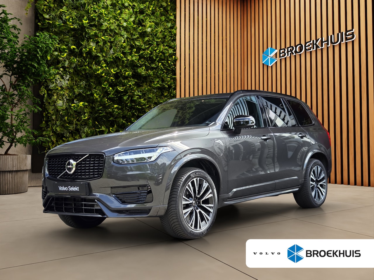 Volvo XC90 - 2.0 T8 Recharge AWD R-Design | 97% SOH | Trekhaak | Harman/Kardon | Panoramadak | Pilot As - AutoWereld.nl