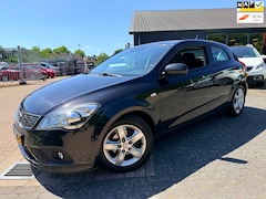 Kia Pro cee'd - 1.4 CVVT Seven/Navigatie/Camera/Luxe Uitvoering