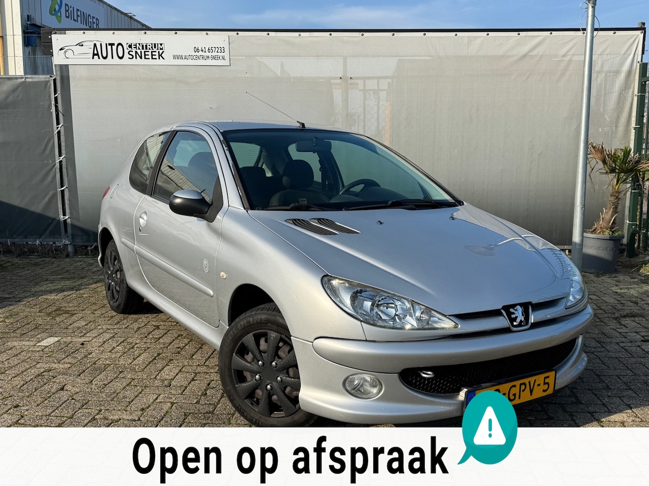Peugeot 206 - 1.4 Génération - Airco - Cruise - APK 08-26 - AutoWereld.nl