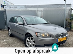 Volvo V50 - 2.4 AUT - Airco - Cruise - APK 02-27