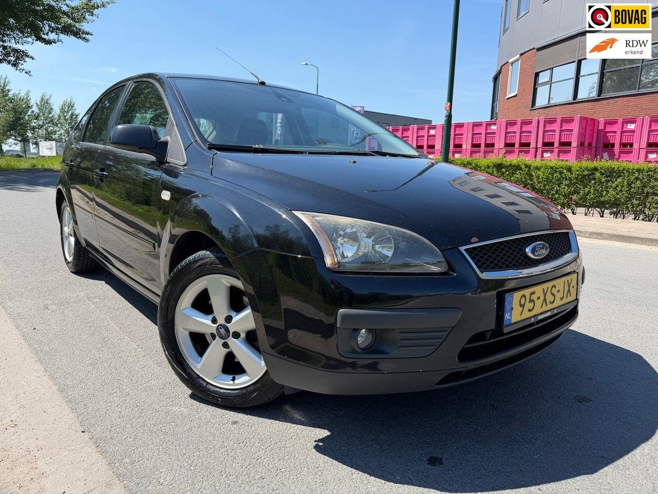 Ford Focus - 1.6-16V Futura bj 2007,Airco,Cruise,Navi,Lm velgen!! - AutoWereld.nl