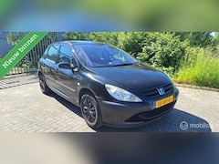 Peugeot 307 - 1.6-16V XR