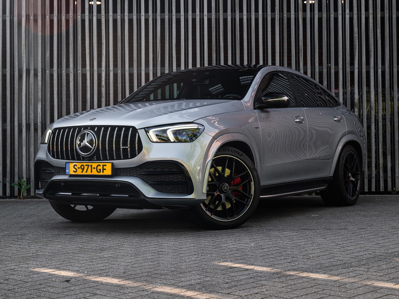 Mercedes-Benz GLE-Klasse Coupé - AMG 53 4MATIC+ Ultimate |Sportpakket|HUD|Panorama|Burmester|Airmatic|Distronic+|Trekhaak E - AutoWereld.nl