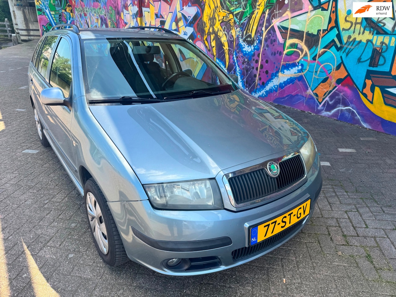 Skoda Fabia Combi - 1.4-16V Equipe plus elektrische ramen airco rijd super lekker fijne ruime auto - AutoWereld.nl