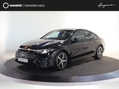 Mercedes-Benz CLA-Klasse - 200 Business Solution AMG 58 kWh | Panoramadak | Premium Pakket | Superscreen | Trekhaak |