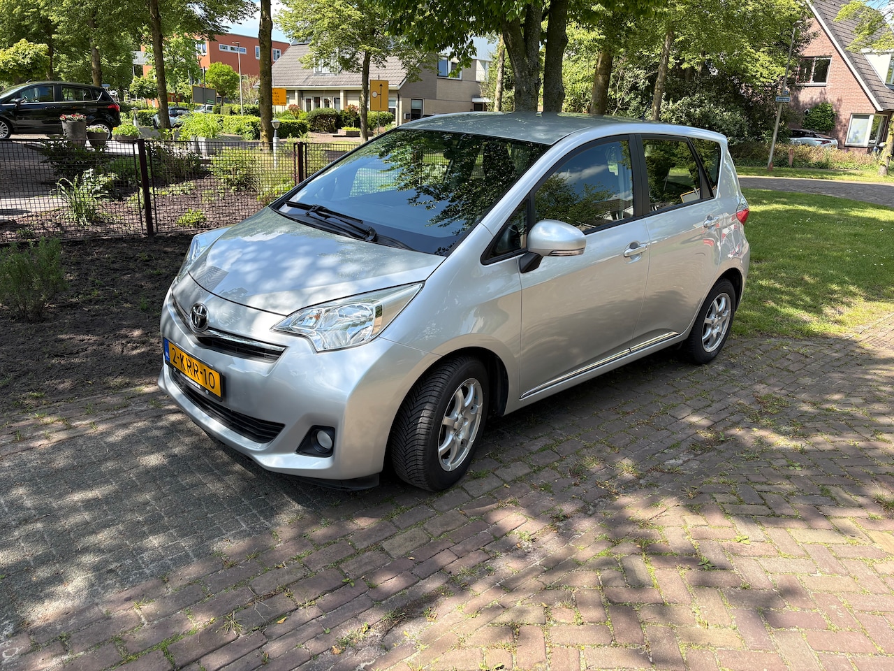 Toyota Verso S - 1.3 VVT-i Aspiration - AutoWereld.nl