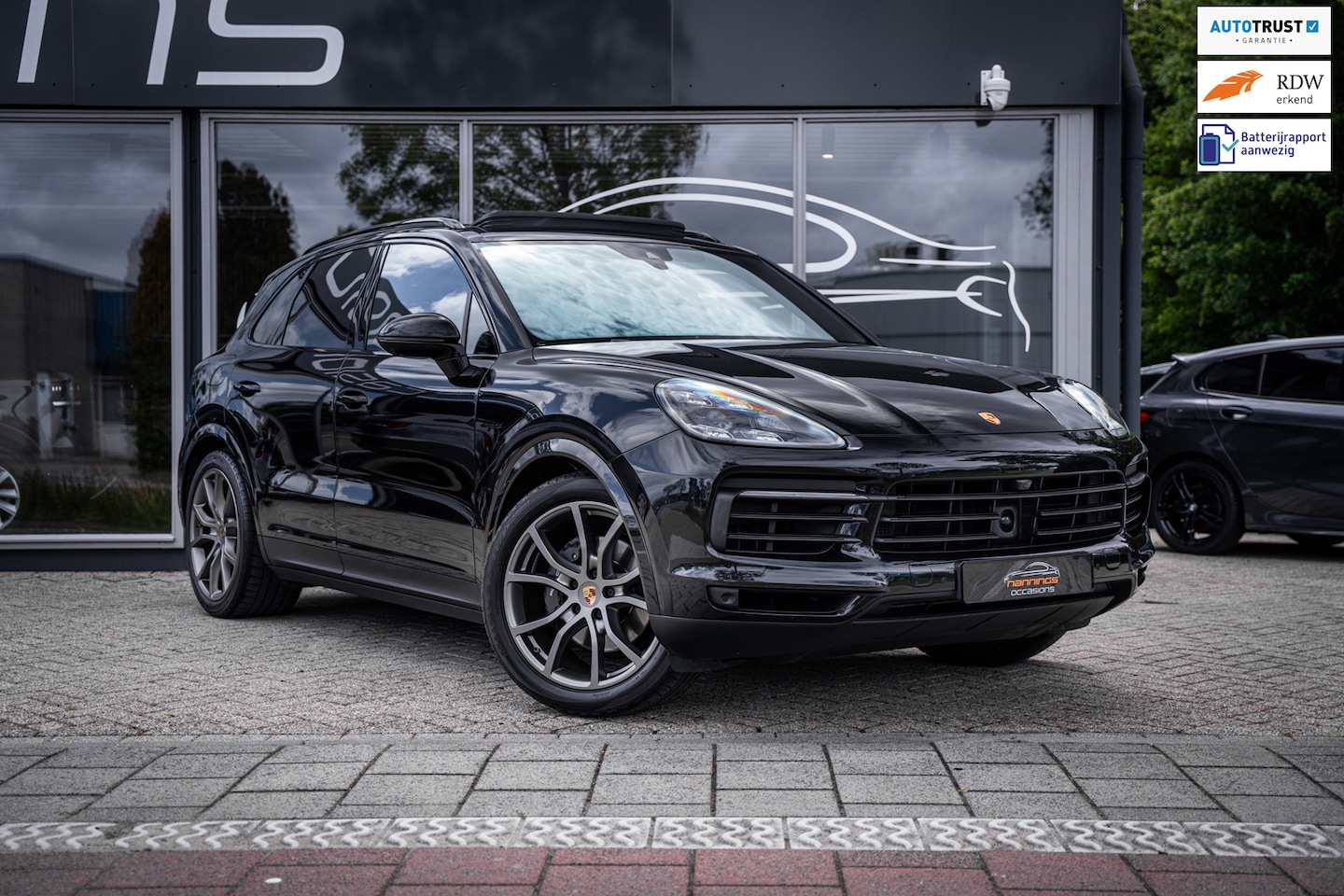 Porsche Cayenne - 3.0 E-Hybrid Platinum Edition|Sportchrono|Pano|Sportuitlaat|Luchtvering|360 Cam|Trekh - AutoWereld.nl