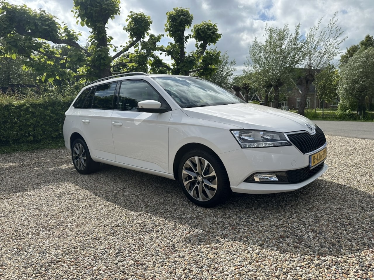 Skoda Fabia Combi - 1.0 TSI Bus. Edition Carplay/Climate-Control
