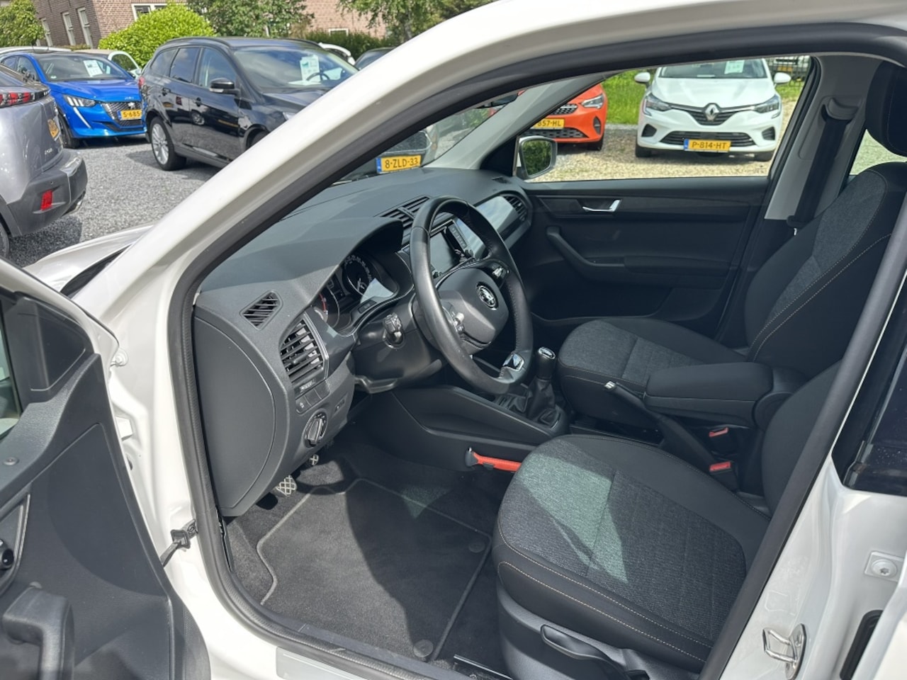 Skoda Fabia Combi - 1.0 TSI Bus. Edition Carplay/Climate-Control