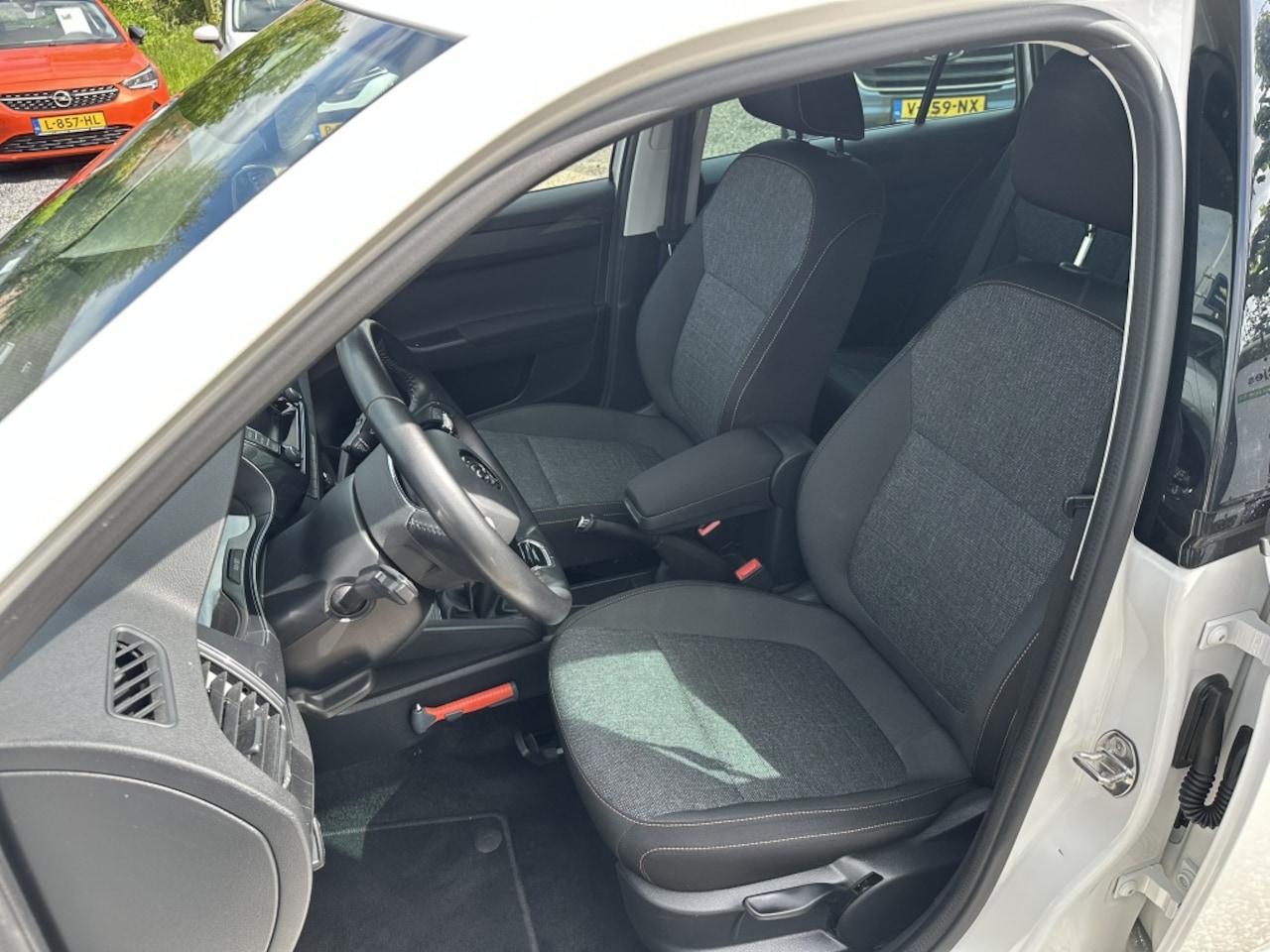 Skoda Fabia Combi - 1.0 TSI Bus. Edition Carplay/Climate-Control