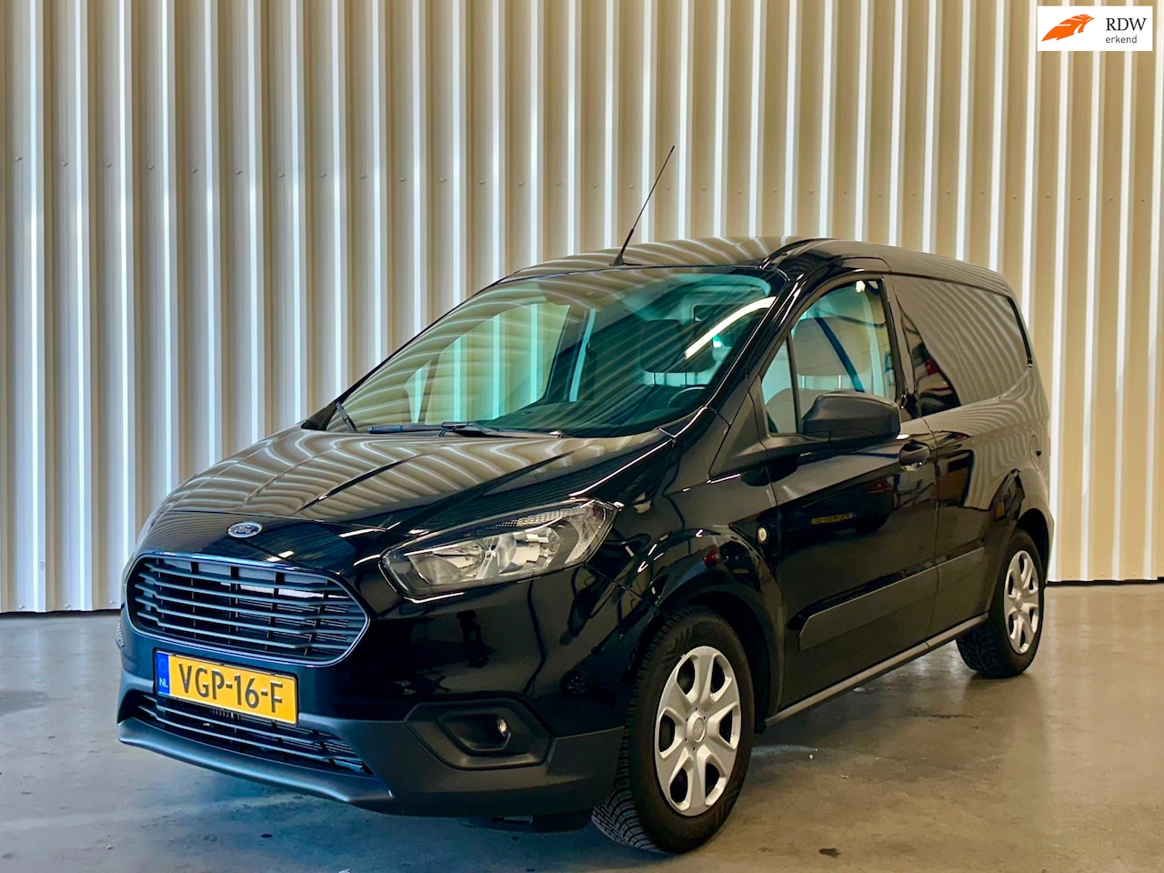 Ford Transit Courier - 1.0 Trend Navi - AutoWereld.nl