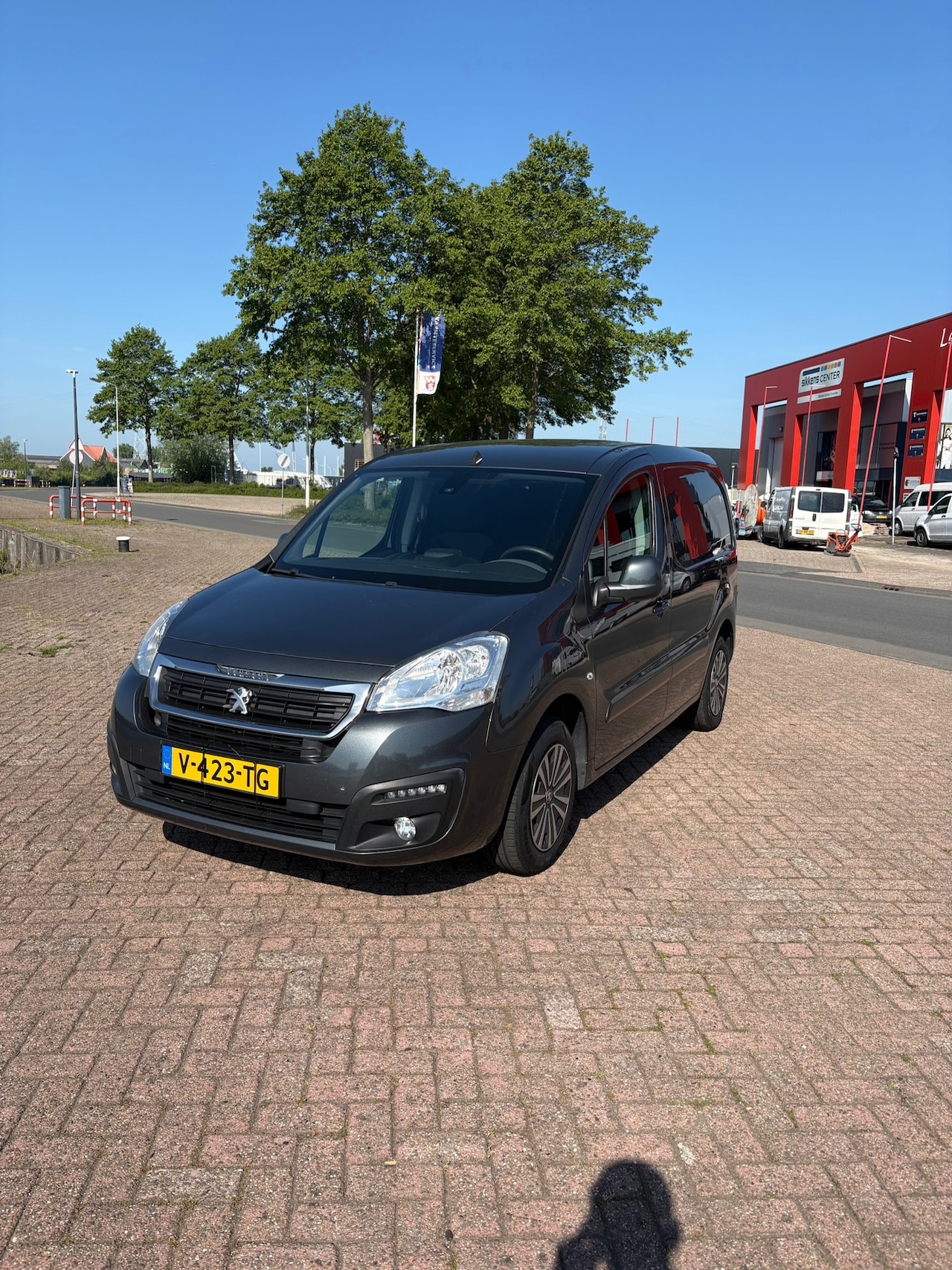 Peugeot Partner - 120 1.6 BlueHDi 100 L1 Premium Pack 120 1.6 BlueHDi 100 L1 Premium Pack S&S - AutoWereld.nl