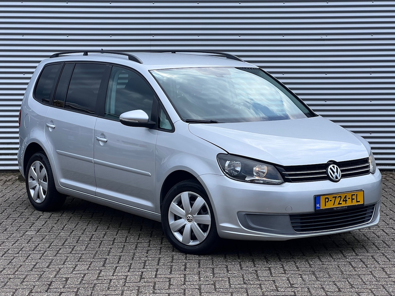 Volkswagen Touran - 1.4 TSI Trendline | AUTOMAAT | AIRCO | CRUISE | RADIO | NIEUWE APK | - AutoWereld.nl