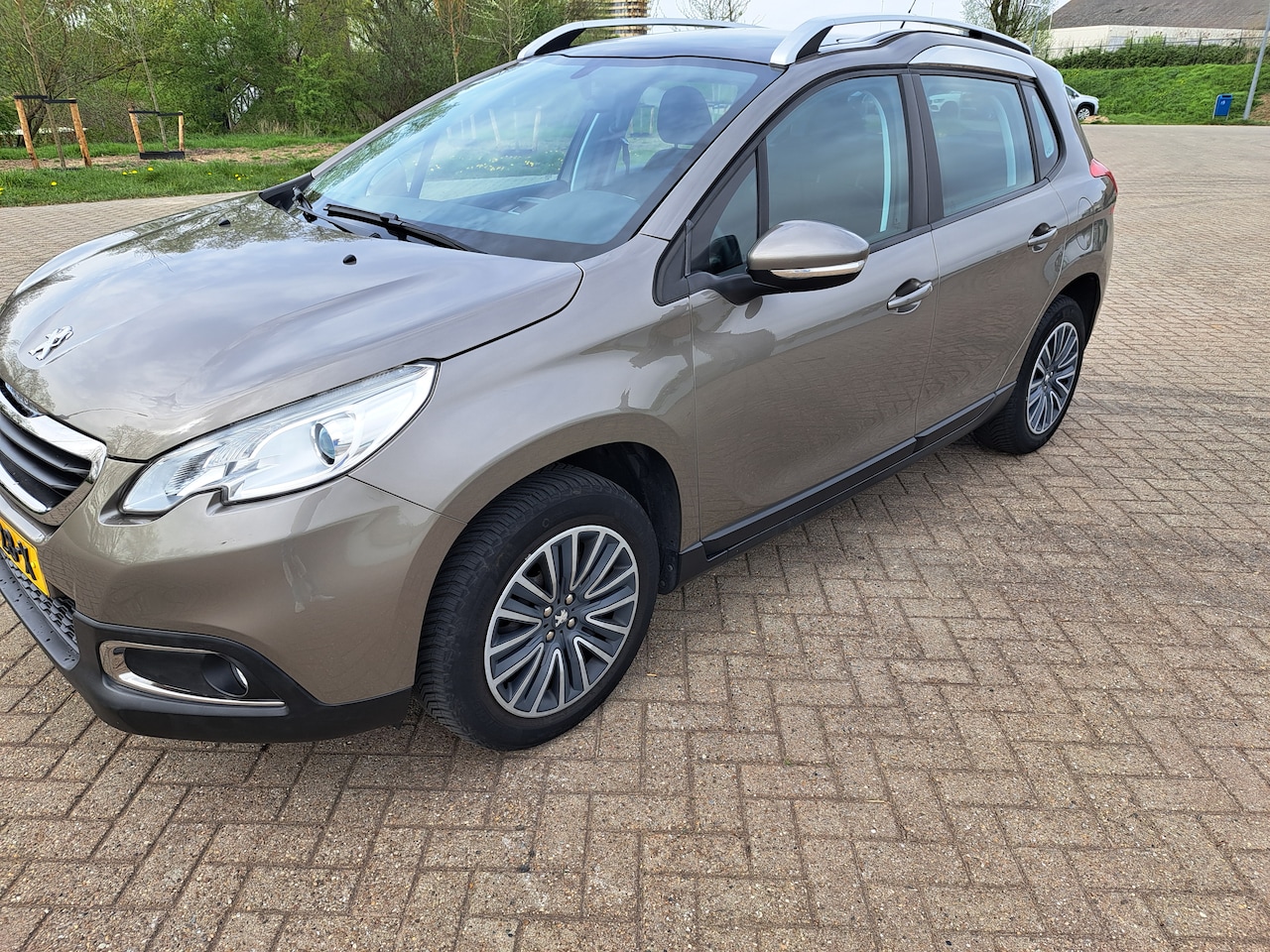 PEUGEOT 2008