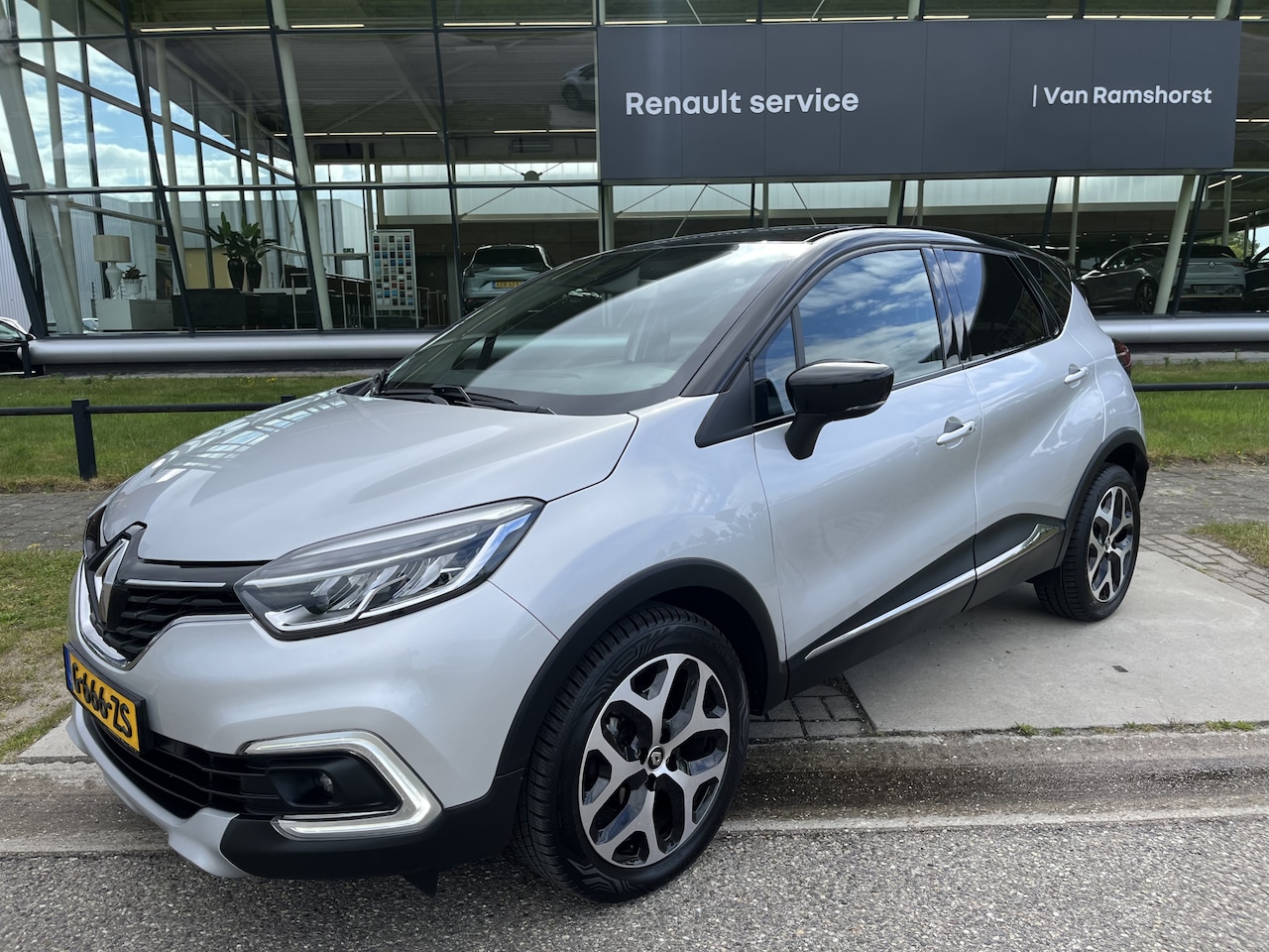 Renault Captur - 1.3 TCe Intens 150PK / Automaat / boekjes - AutoWereld.nl