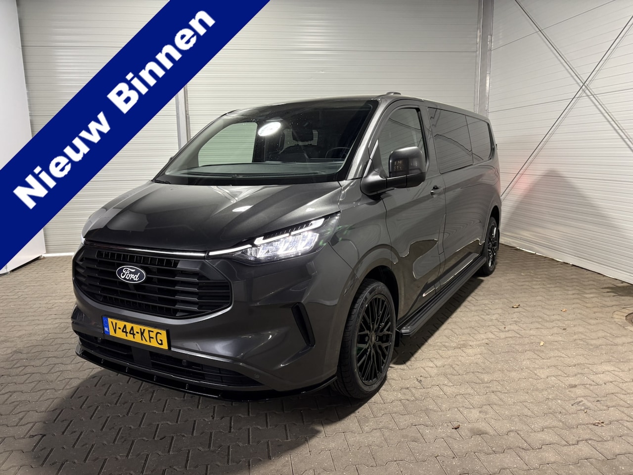 Ford Transit Custom - 320 2.0 TDCI L2H1 Limited DC VVB493 Prijs zoals getoond - AutoWereld.nl
