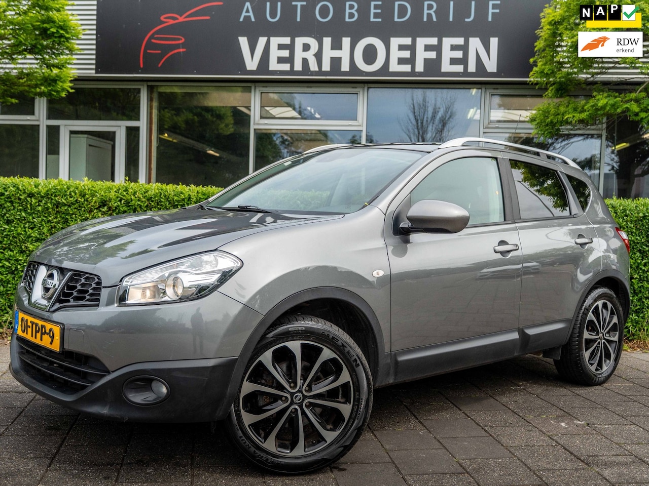 Nissan Qashqai - 1.6 Connect Edition | NAP KM | PANORAMISCH DAK | PARKEERCAMERA | NAVIGATIE | CRUISE | CLIM - AutoWereld.nl