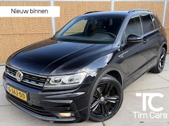 Volkswagen Tiguan - 1.5 TSI ACT Highline R R-line Automaat | LED verlichting | Black Style | Trekhaak uitklapb