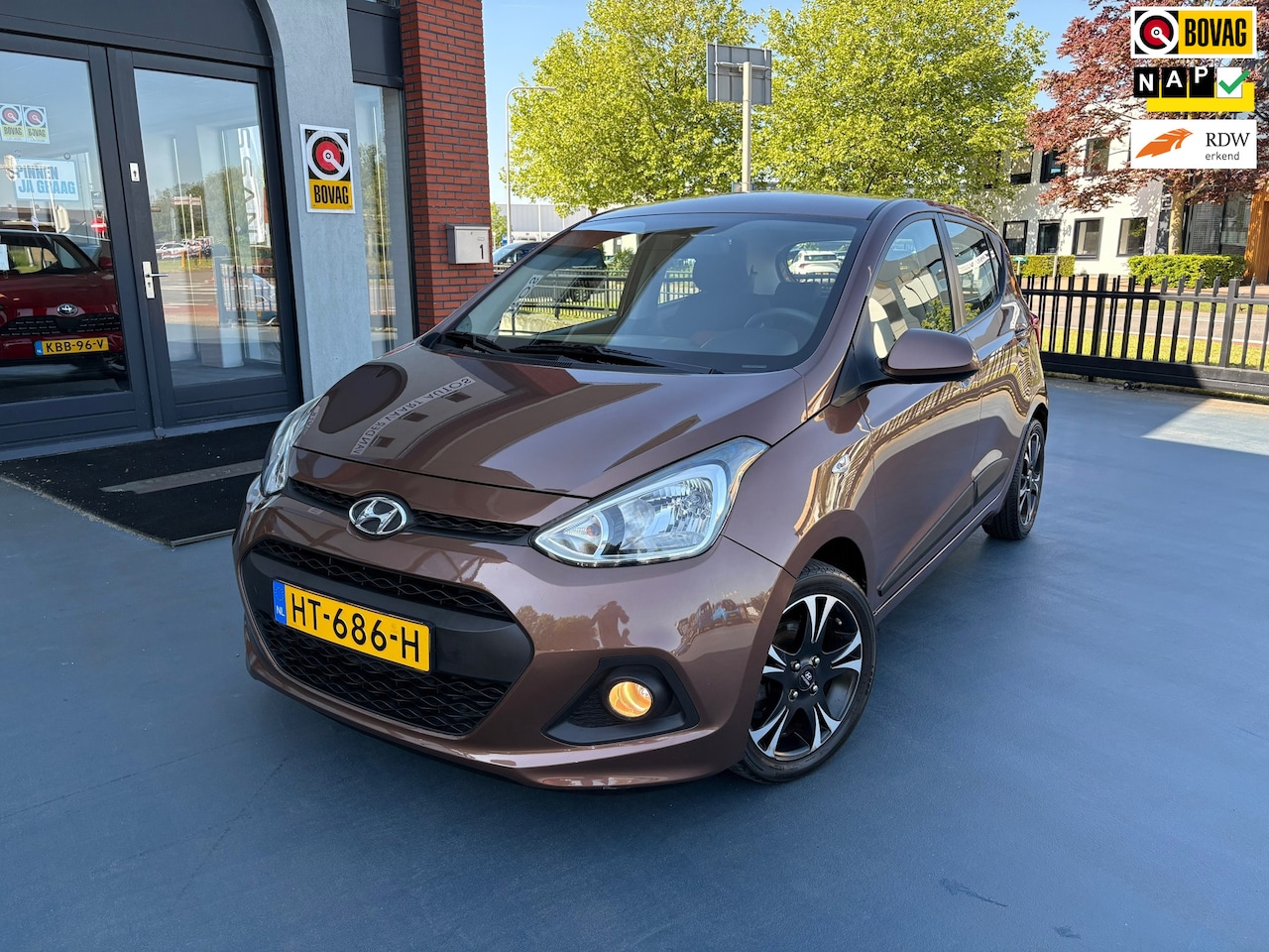 Hyundai i10 - 1.0i i-Motion Comfort LMV AIRCO - AutoWereld.nl