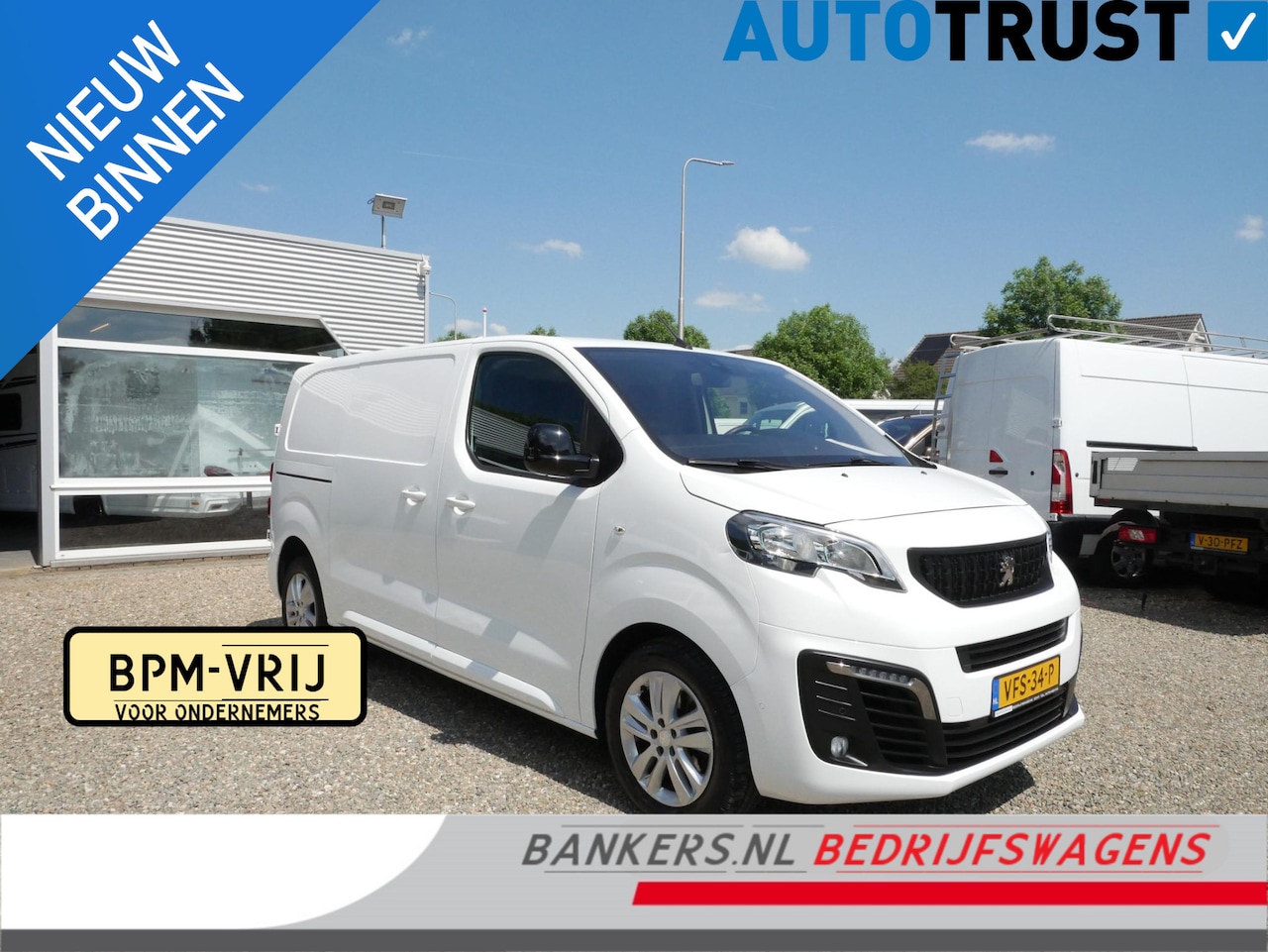 Peugeot Expert - 2.0 BlueHDI 120PK, Standard Asphalt, L2, Airco - AutoWereld.nl