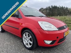 Ford Fiesta - 1.4 16V AIRCO APK: Nieuw bij aflevering