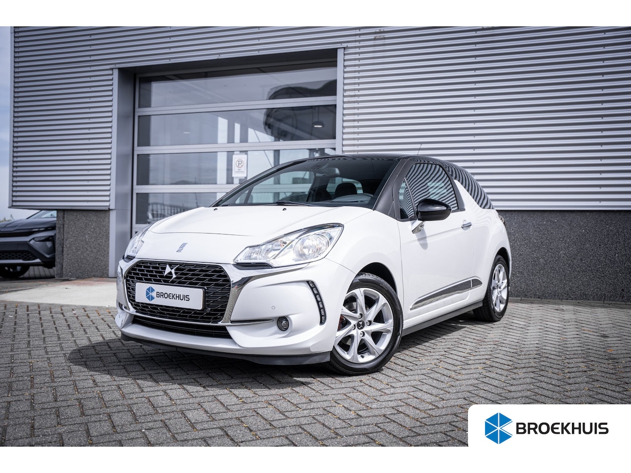 DS 3 - 1.2 PureTech So Chic | Afwijkende dakkleur | Airco | Cruise control - AutoWereld.nl