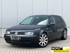 Volkswagen Golf - 1.6 Highline | NAP | VOL LEER | Stoelverwarming | Climate Control |