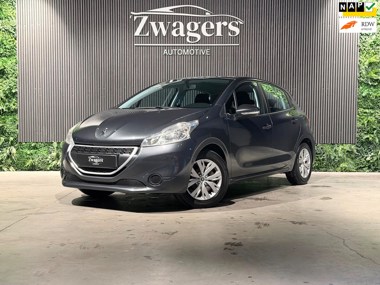 Peugeot 208 - 1.0 VTi| Airco | Navi | 5.drs | Carplay - AutoWereld.nl