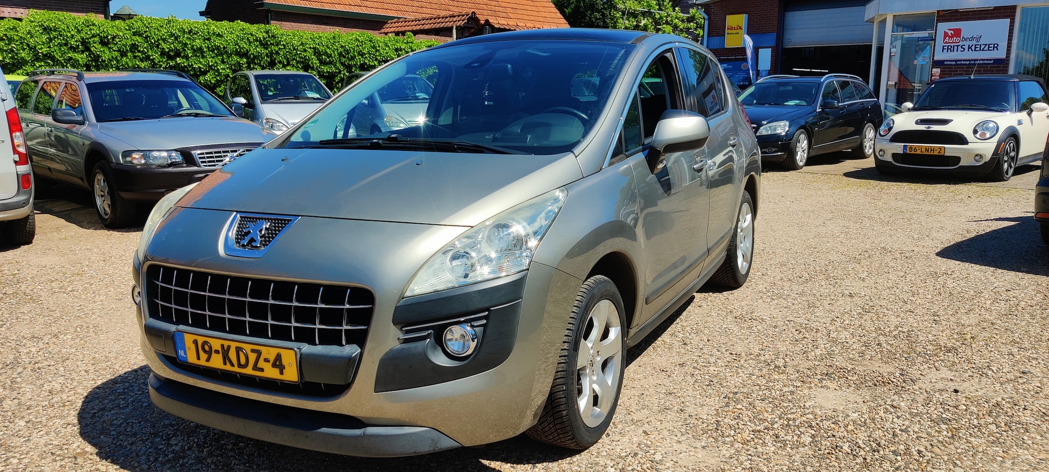 Peugeot 3008 - 1.6 VTi Première Panorama dak, elektrisch te openen (glas blijft zitten) - AutoWereld.nl