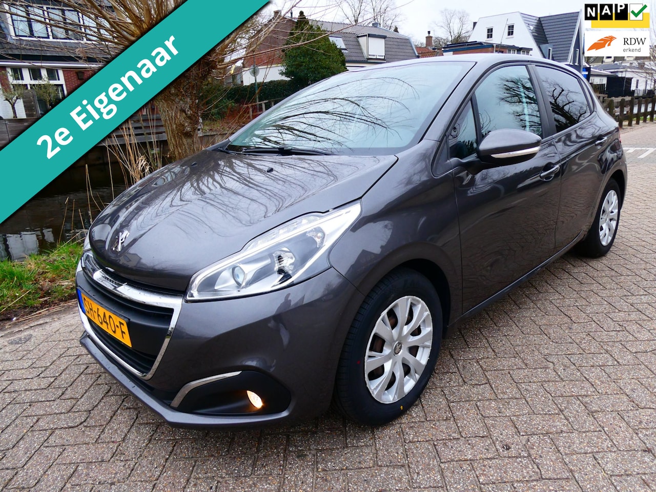 Peugeot 208 - 1.2i 5-deurs 112.000km. Airco Carplay Cruise Navi 2e eig. - AutoWereld.nl