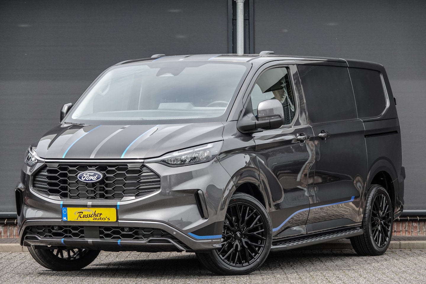 Ford Transit Custom - L1H1 170Pk Aut. | Sport | 2xSchuifdeur | Achteruitrijcamera | 20'' | Magnetic Grey - AutoWereld.nl