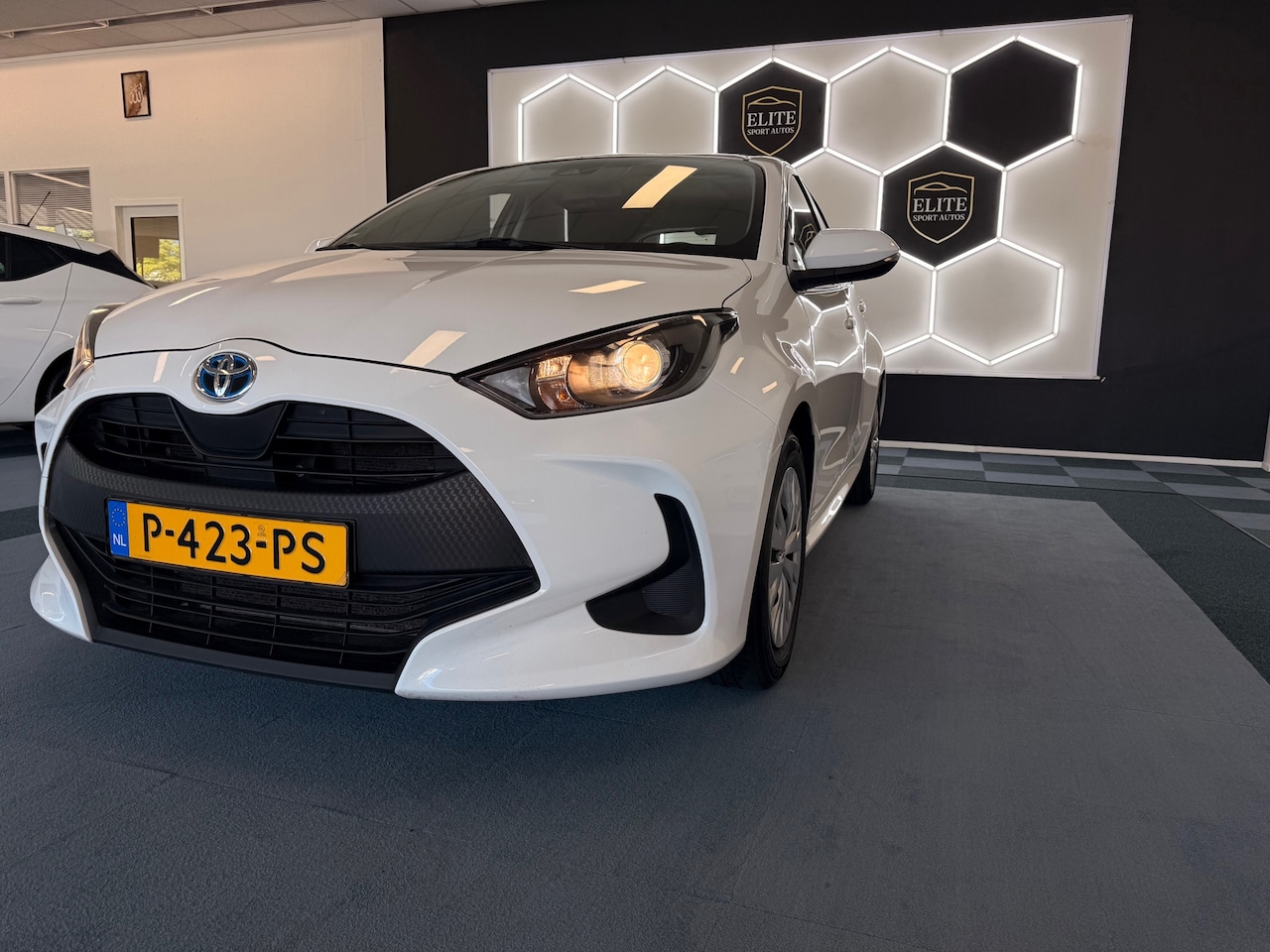 Toyota Yaris - 1.5 Hybrid Comfort 1.5 Hybrid Comfort - AutoWereld.nl